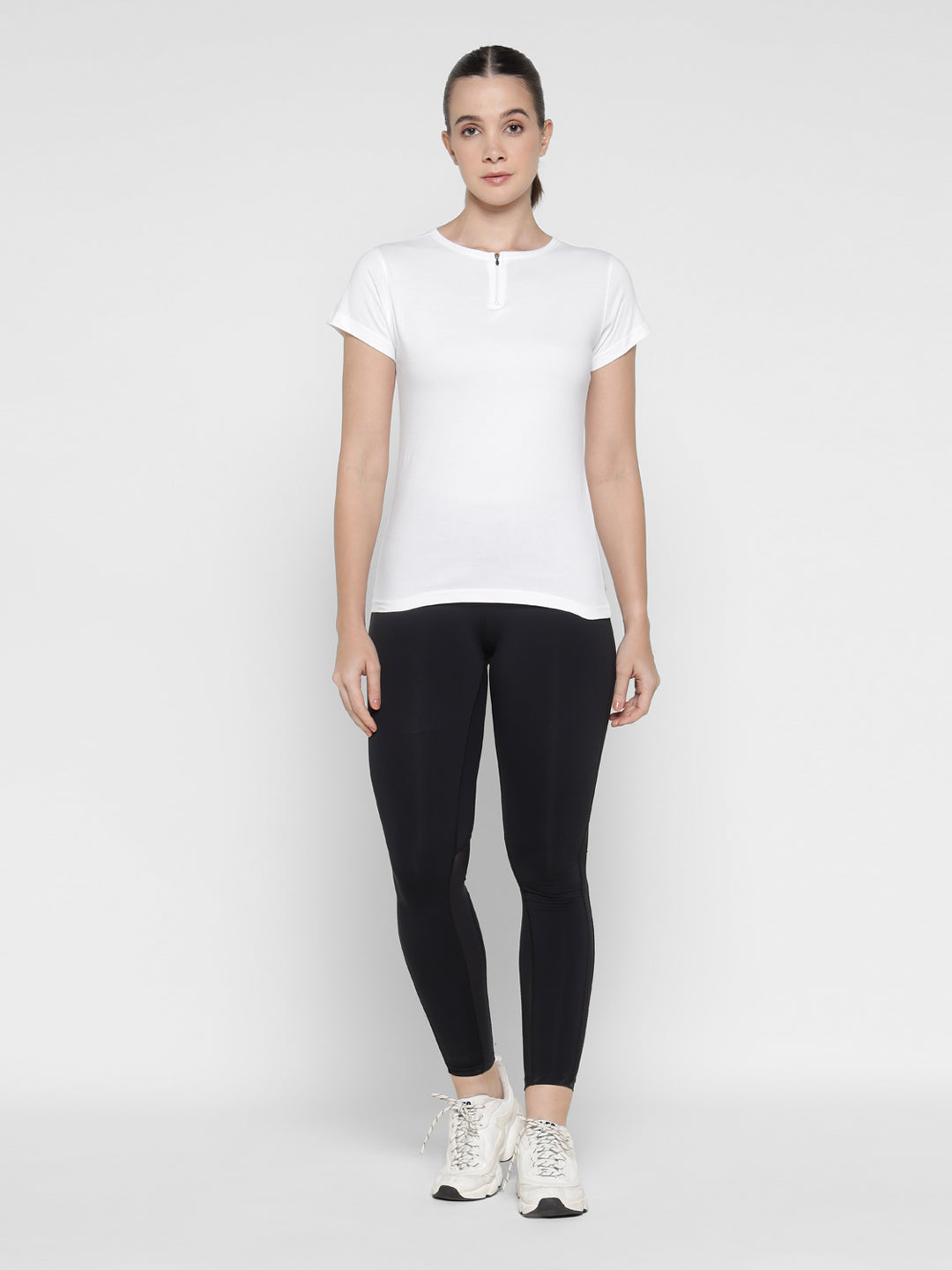 Ap'pulse Women's Short Sleeve Round Neck Zipper Tshirt