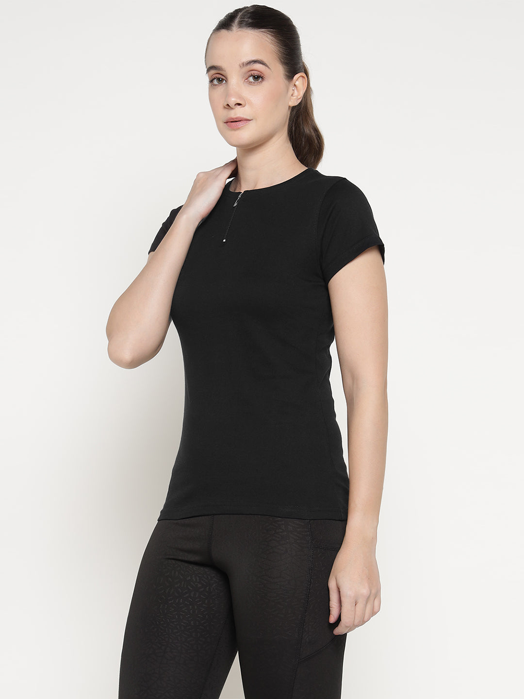 Ap'pulse Women's Short Sleeve Round Neck Zipper Tshirt